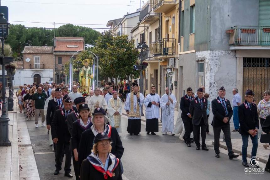 A San Salvo la festa di San Nicola con "il suggestivo imbarco in mare" 