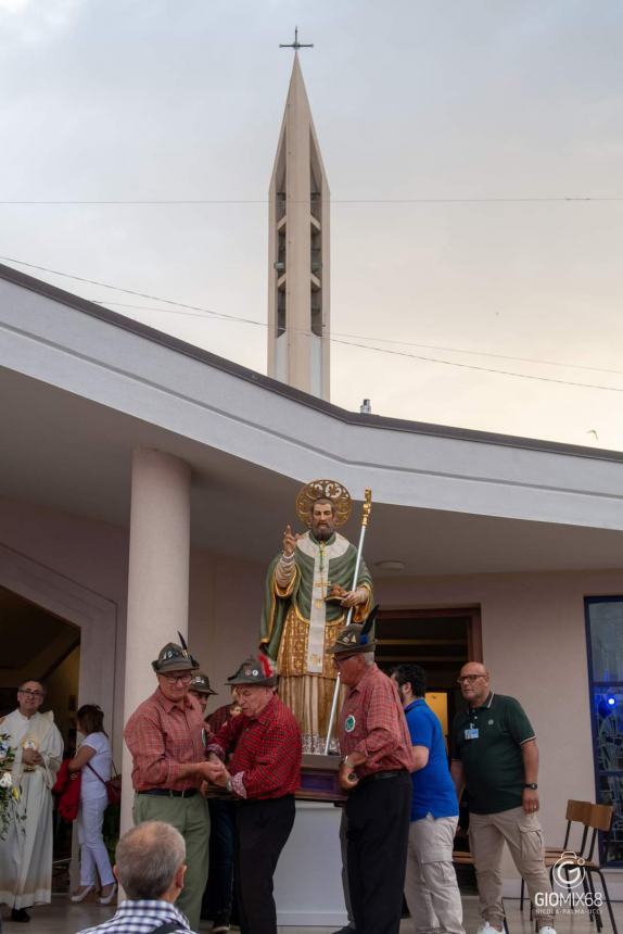 A San Salvo la festa di San Nicola con "il suggestivo imbarco in mare" 