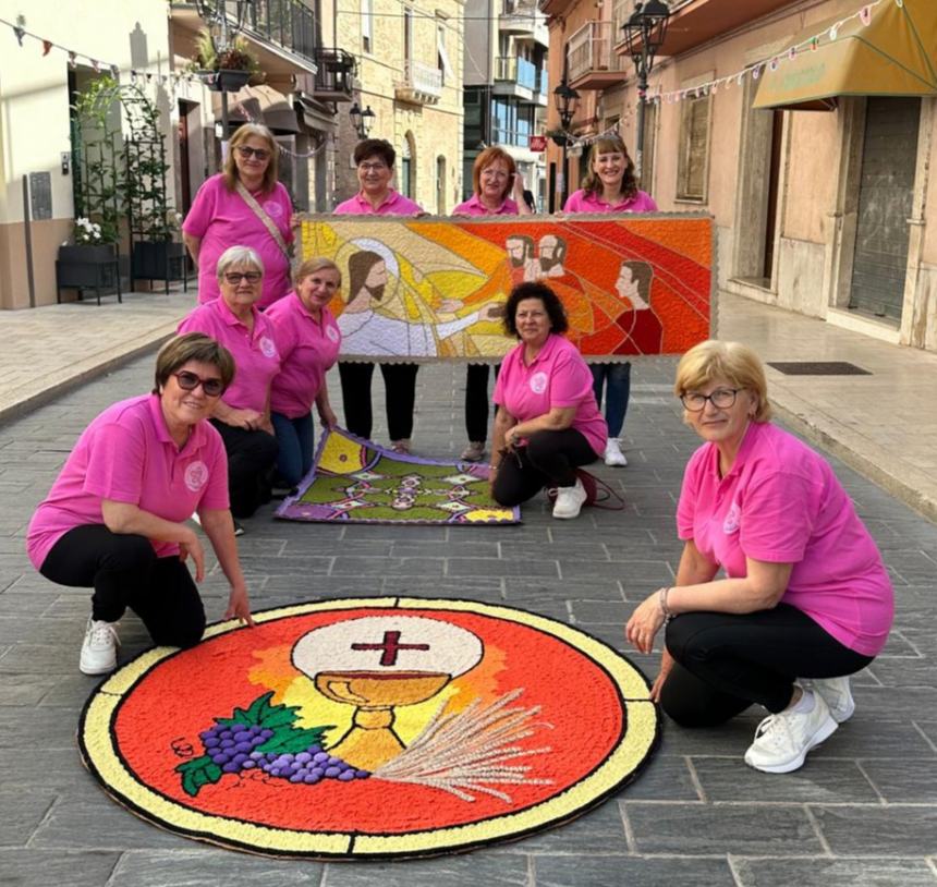 In tanti all'Infiorata all’uncinetto organizzata dalla Pro Loco di San Salvo 