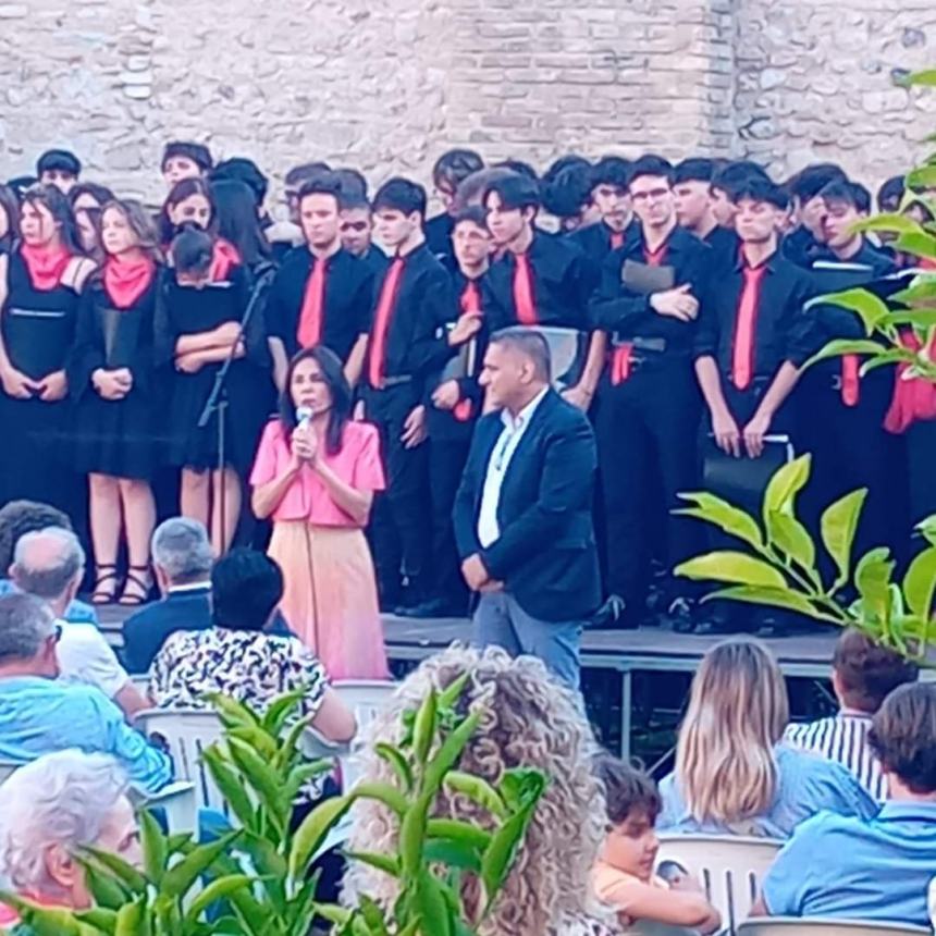 Applausi al d’Avalos per l’esibizione dell’orchestra giovanile del Liceo Mattioli