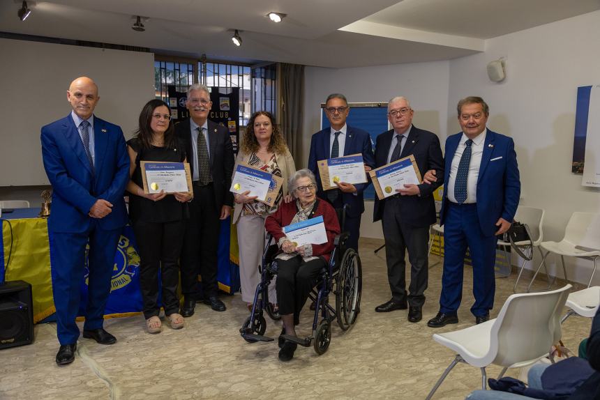  32° anniversario Titolo Lions Club Vasto Adriatica Vittoria Colonna, donazioni e riconoscimenti nella XXXII Charter Night