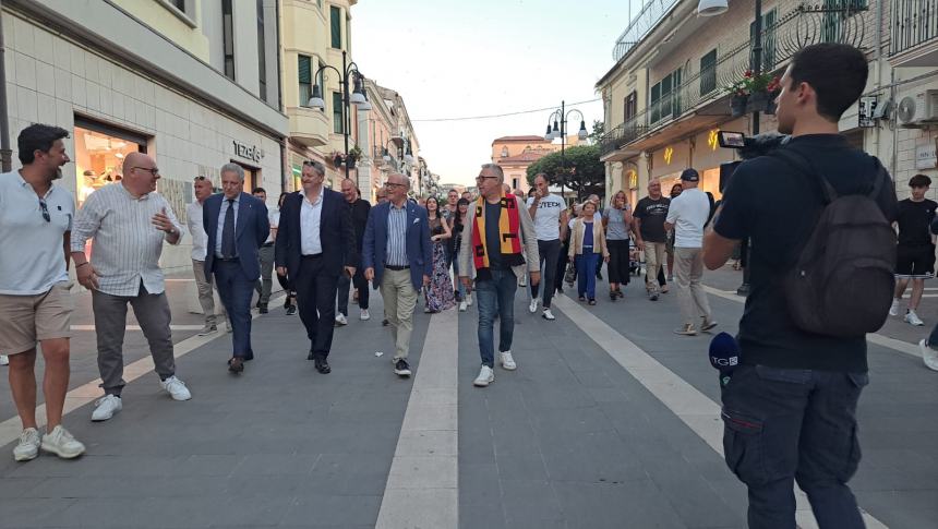 Da Corso Umberto al municipio: la marcia trionfale di Balice verso la fascia tricolore