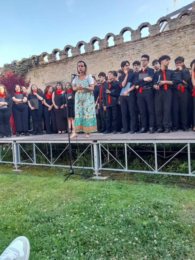 Applausi al d’Avalos per l’esibizione dell’orchestra giovanile del Liceo Mattioli