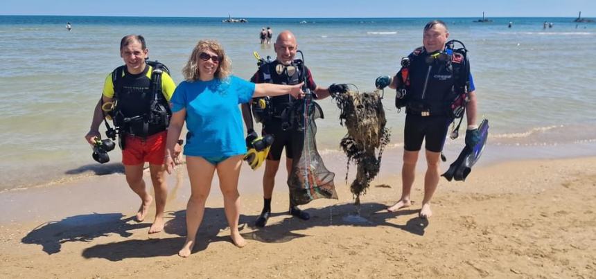 Mattinata intensa a San Salvo tra pulizia del mare e meditazione  