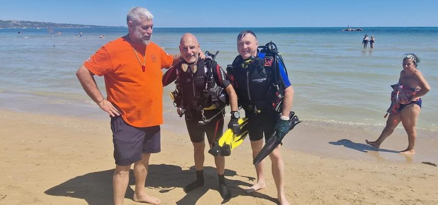 Mattinata intensa a San Salvo tra pulizia del mare e meditazione  