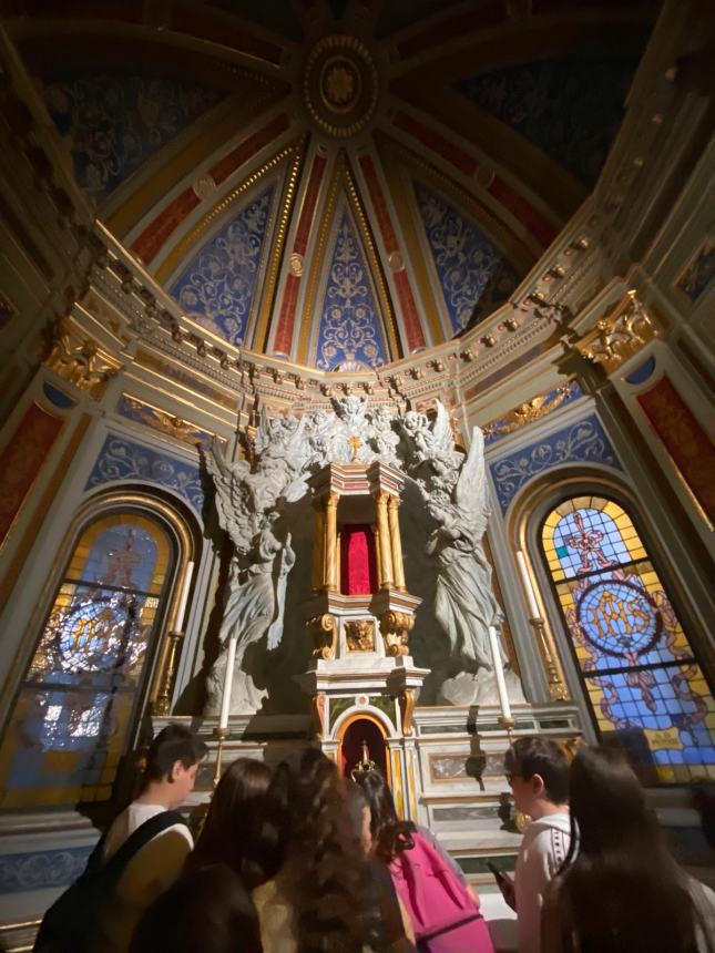 Studenti vastesi in visita a Santa Maria Maggiore e alla sua torre camapanaria 