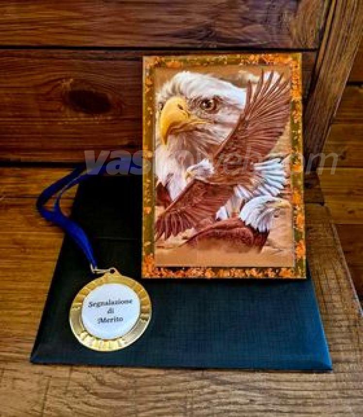 L'artista Cinzia Corti premiata al "Visual Art's great trophy golden eagle 2024"