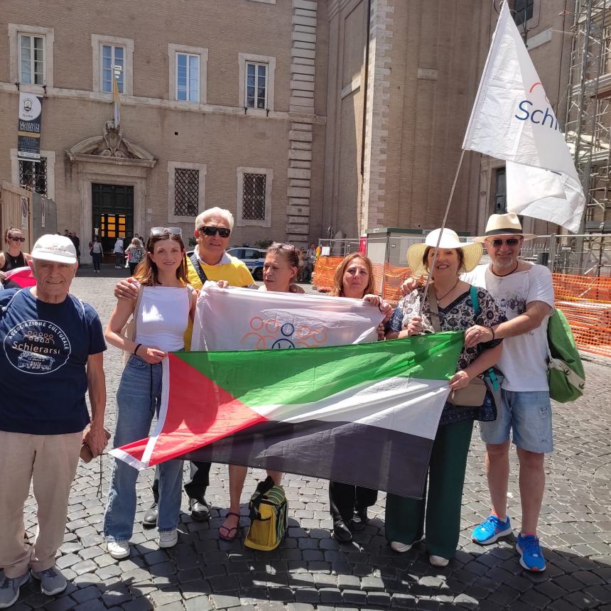 La delegazione di Termoli con Alessandro Di Battista