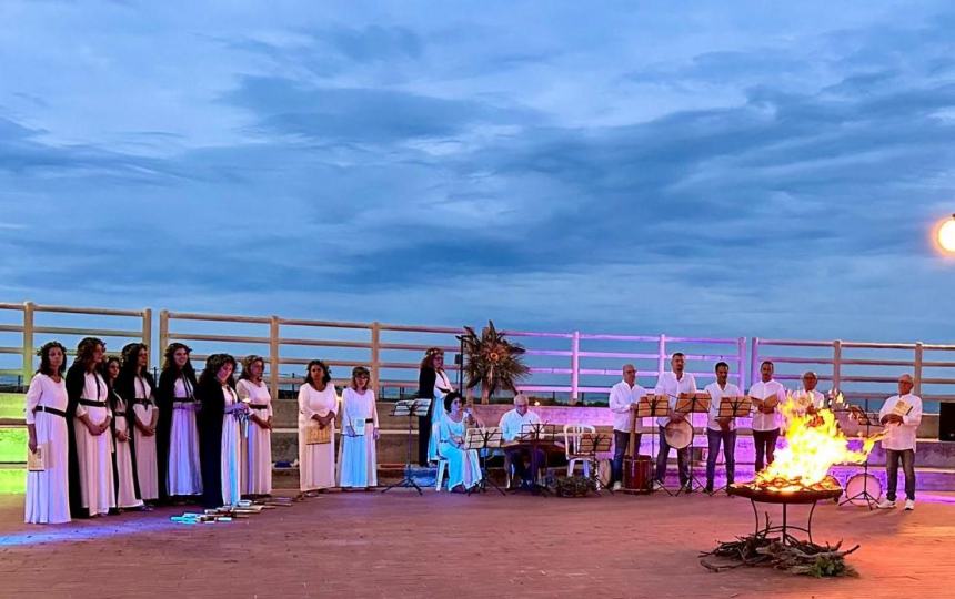 Successo a Torino di Sangro del Coro Stella Maris e del gruppo Danze Medievali di Vasto