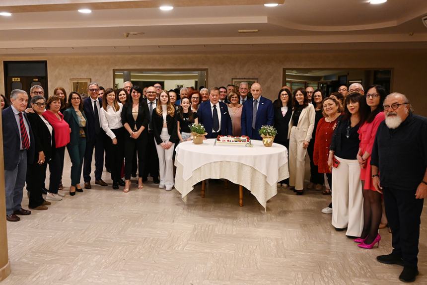  32° anniversario Titolo Lions Club Vasto Adriatica Vittoria Colonna, donazioni e riconoscimenti nella XXXII Charter Night