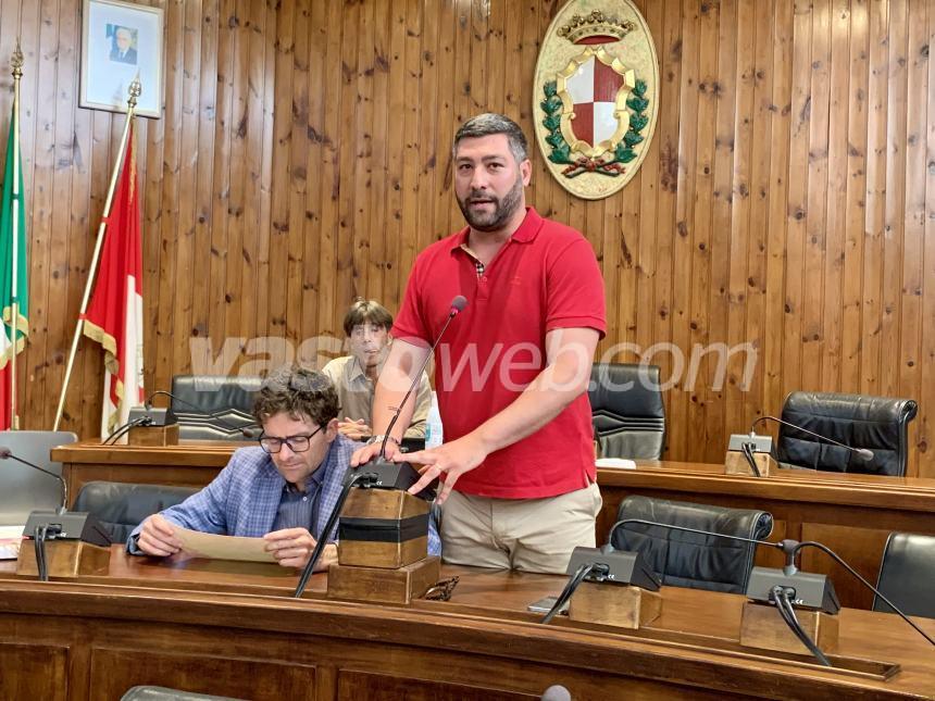 La città omaggia la Vasto Basket: “Avete scritto una pagina importante di storia”