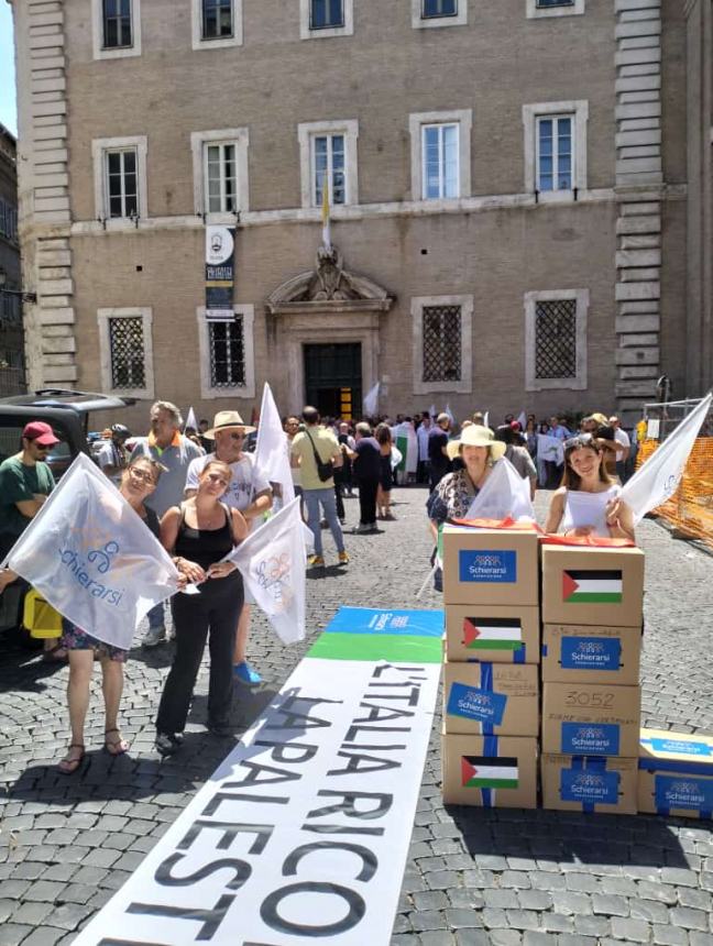 La delegazione di Termoli con Alessandro Di Battista