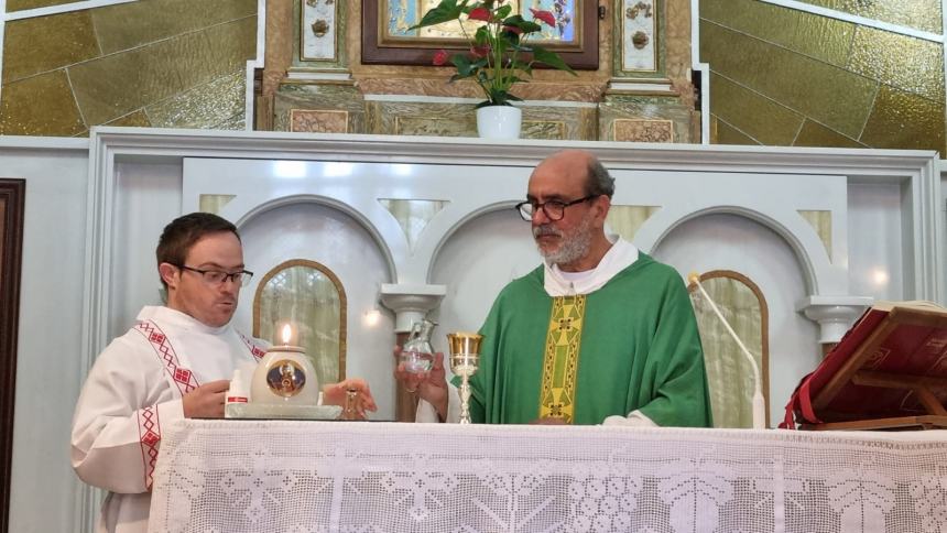 In tanti  per la giornata di Effusione dello spirito santo all'Incoronata di Vasto