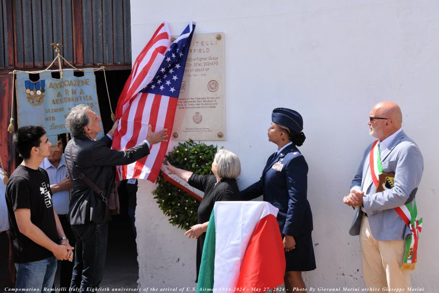 Gli aviatori d’Italia festeggiano l’80º anniversario delle forze aeree alleate statunitensi 