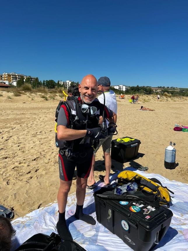 Mattinata intensa a San Salvo tra pulizia del mare e meditazione  