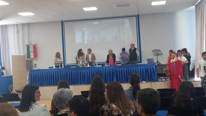 Numerosi e riconoscimenti agli allievi del liceo D'Ovidio