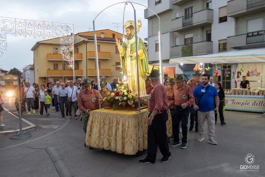 A San Salvo la festa di San Nicola con "il suggestivo imbarco in mare" 