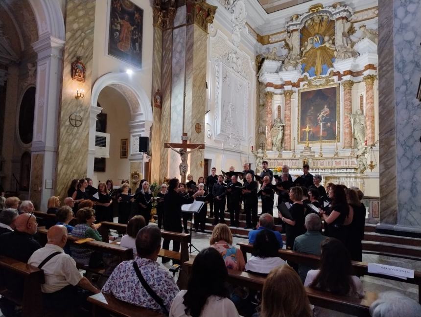 Tanti applausi a Chieti per l’esibizione del Coro polifonico Histonium