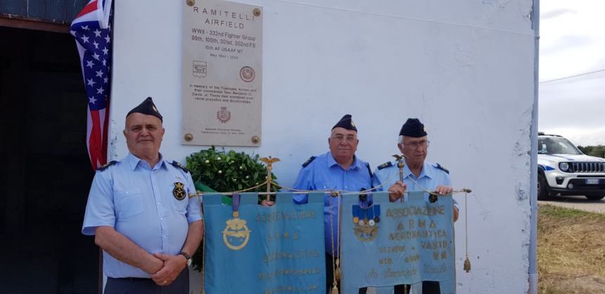 Gli aviatori d’Italia festeggiano l’80º anniversario delle forze aeree alleate statunitensi 