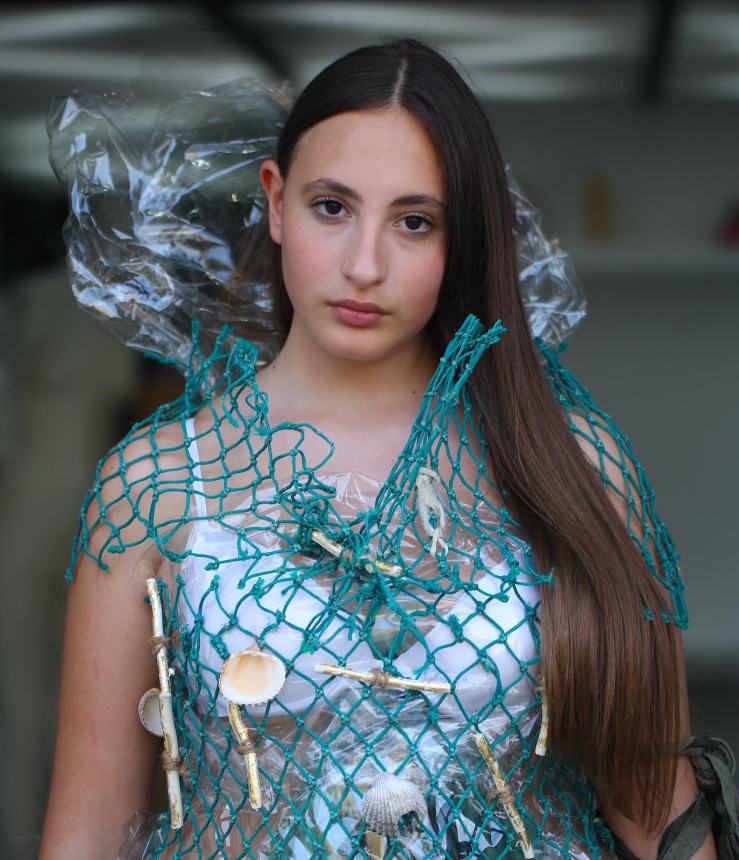 Mare, plastica e moda: grande successo per gli studenti della Schweitzer