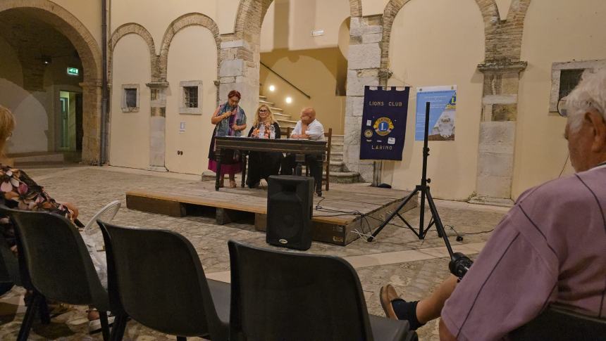 Una serata magica riscoprendo le poesie in dialetto a Palazzo Ducale