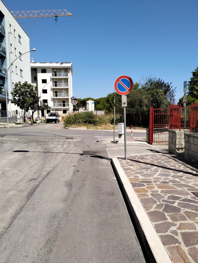 Meno parcheggi più dissuasori a via Ritucci Chinni, Menna: “Problema di sicurezza stradale”