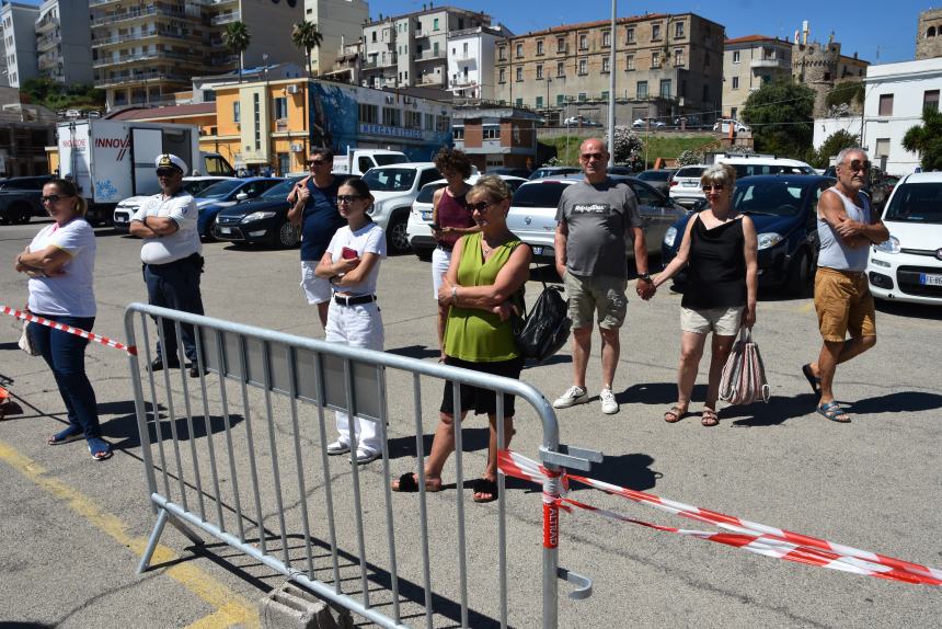 Il passaggio di consegne ai vertici della Guardia costiera