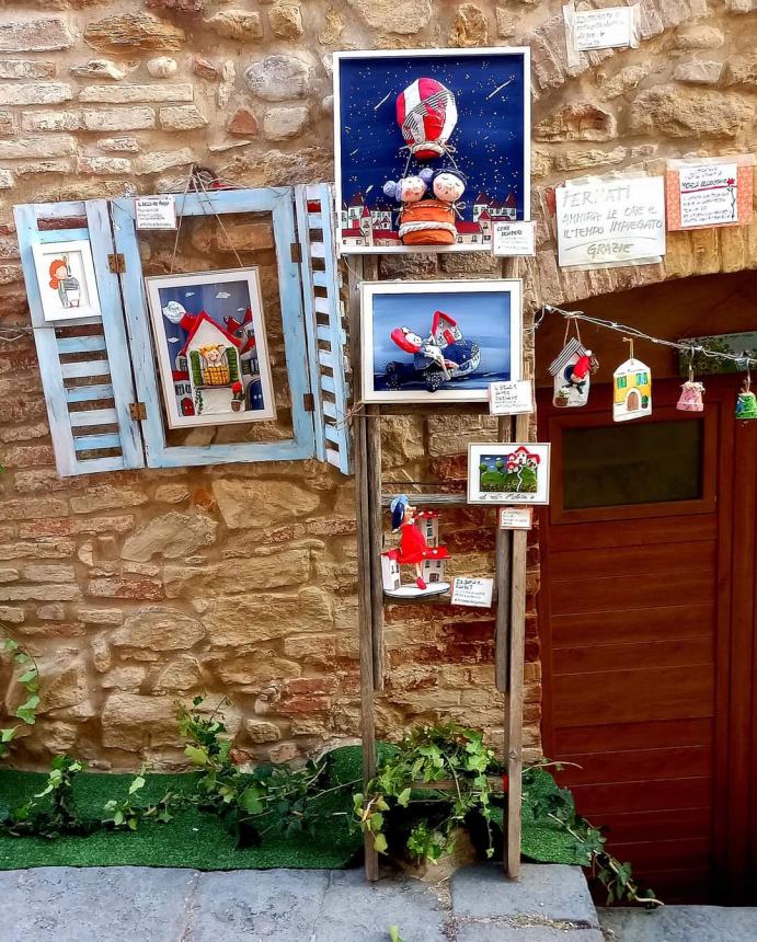 Borgo dipinto: festa di colori, bellezza e tanta gioia