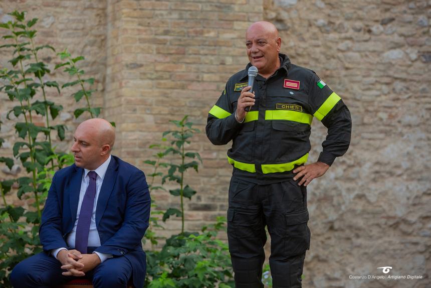 Bellano a Vasto: "I vigili del fuoco di Vasto meritano tanto per tutto quello che fanno" 