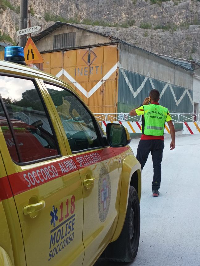 Esce per andare a funghi e si perde nei boschi, 78enne soccorso in montagna 