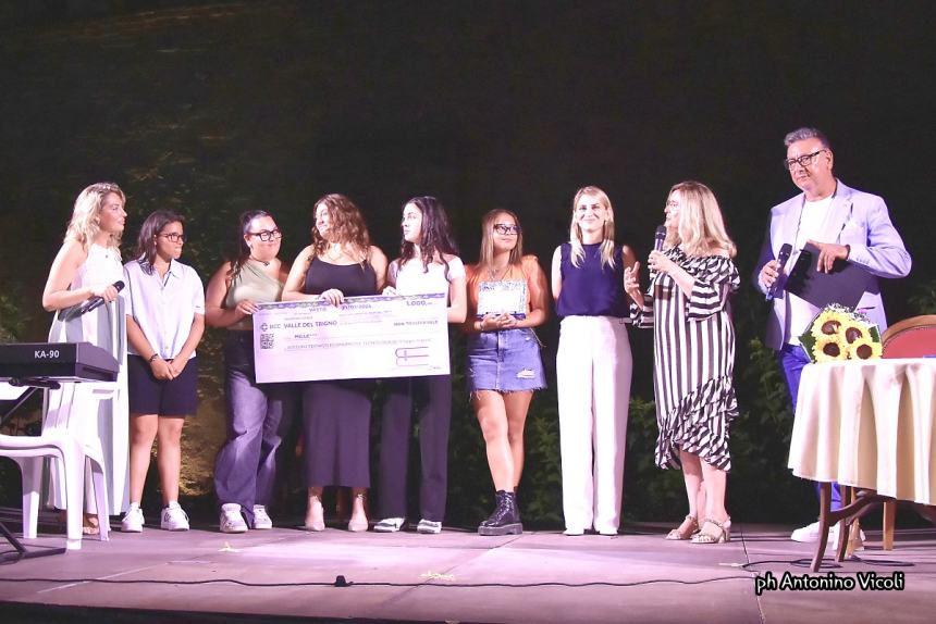 Successo a Vasto per la proclamazione dei vincitori del Premio letterario Emily 