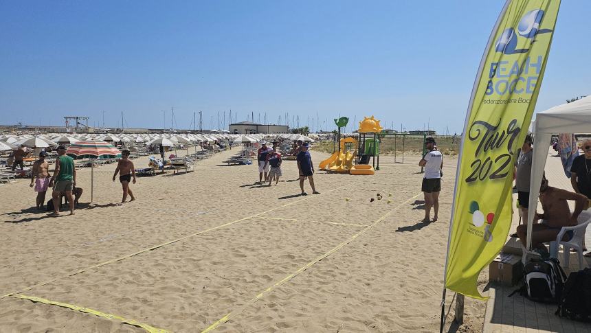 Alla Marina di Montenero il tour federale di Beach Bocce 2024