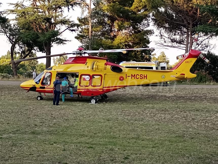 Scontro auto-monopattino a San Salvo Marina: grave un giovane