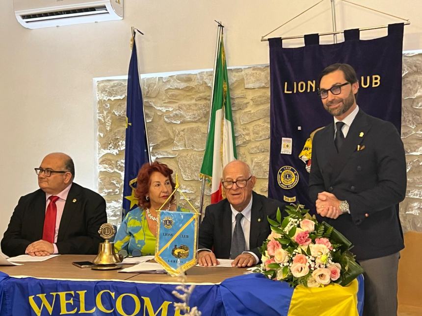 Passaggio del martelletto al Lions club di Larino 