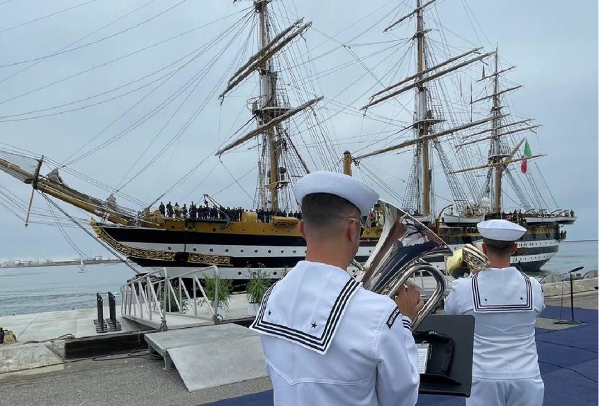 La nave scuola Amerigo Vespucci