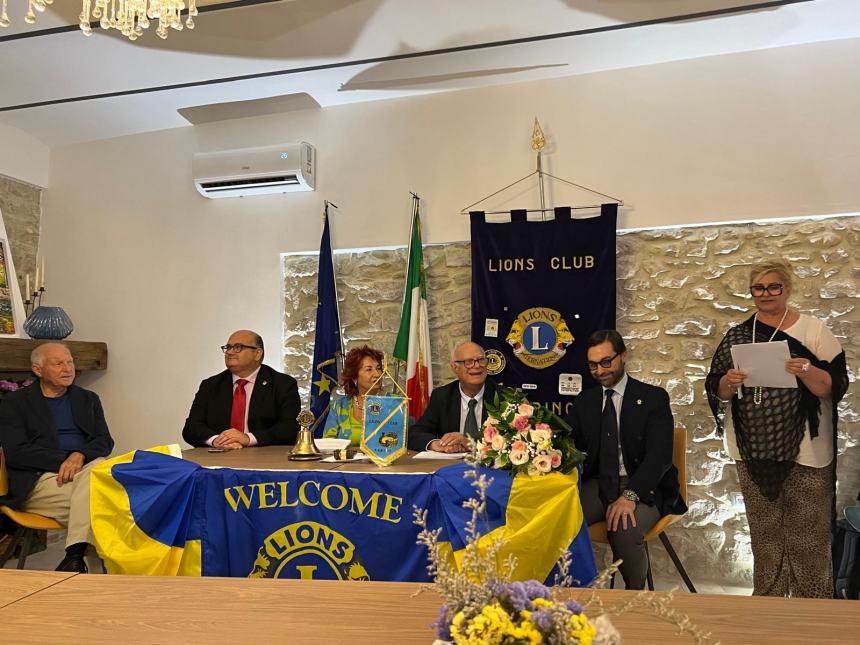 Passaggio del martelletto al Lions club di Larino 