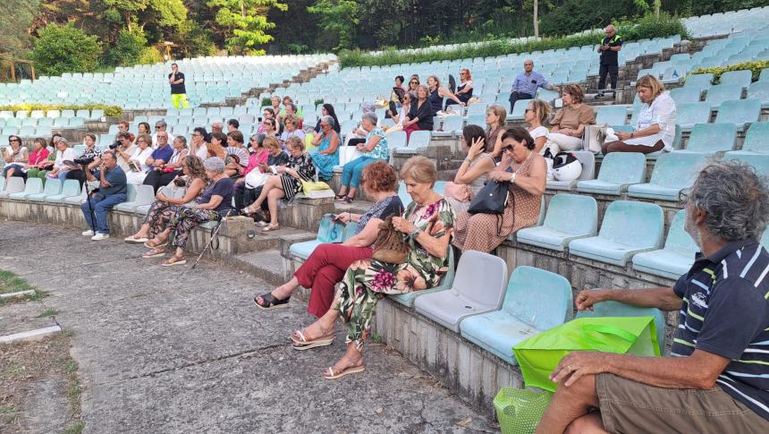 Paolo Massari e Simonetta Tassinari nel debutto di "Scrittori al parco"