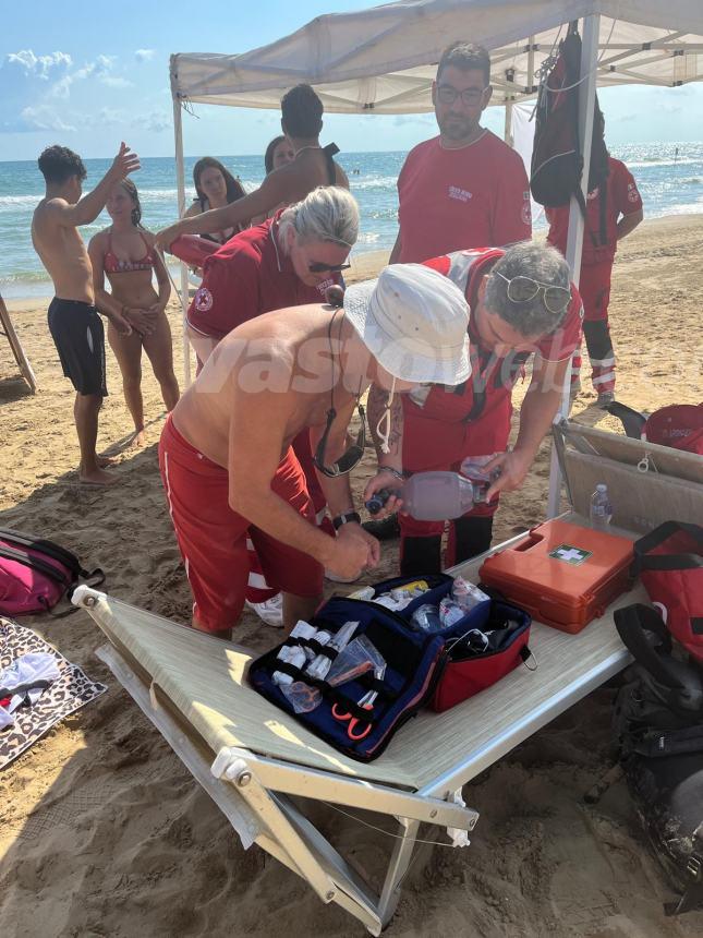 Prevenzione annegamento, a Vasto Marina dimostrazioni in spiaggia: "Oltre 400 vittime l'anno"