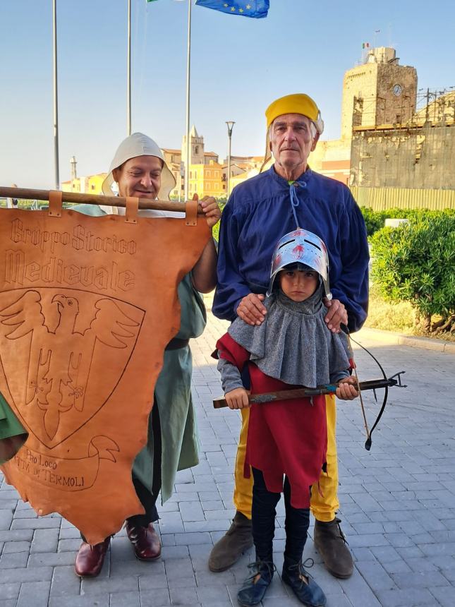 Dame, cavalieri e sbandieratori: Termoli nel cuore del Medioevo