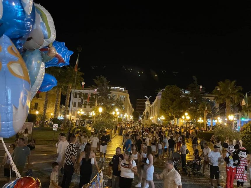 A Vasto non si dorme: la magia della "Notte in Centro" avvolge il centro storico