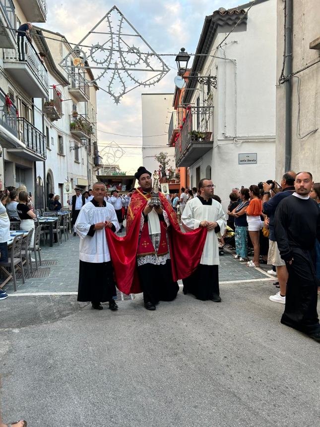 Palmoli in festa per S. Valentino: rinnovata la trebbiatura e la rievocazione delle sacre spoglie