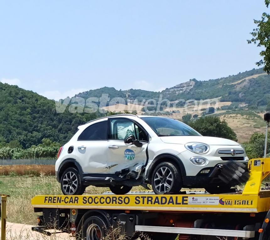 Scontro tra 2 auto sulla Fondovalle Treste, illesi i conducenti 