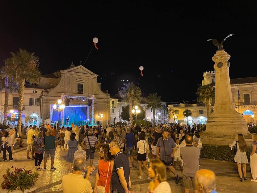 A Vasto non si dorme: la magia della "Notte in Centro" avvolge il centro storico