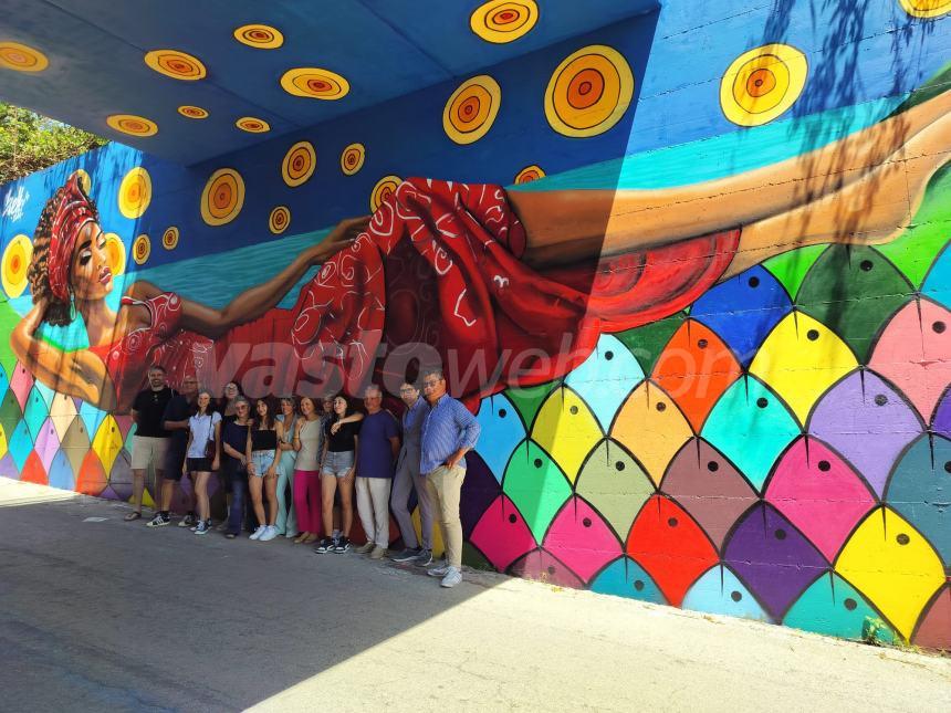 Inaugurato il murales nel sottopasso della Bagnante: "Celebriamo la diversità"