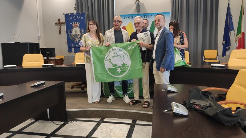 Spiaggia a misura di bambino, la Bandiera Verde di Termoli sventola sui lidi della costa