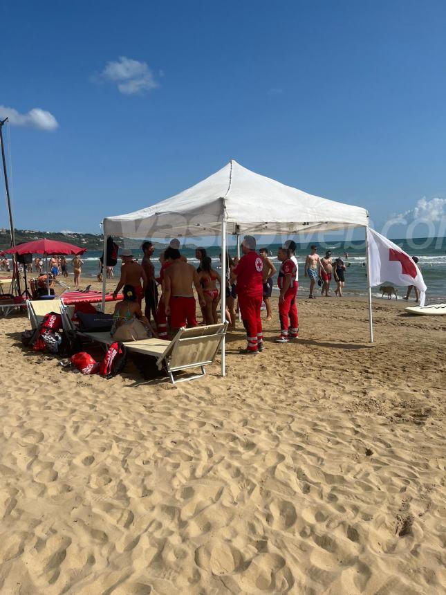 Prevenzione annegamento, a Vasto Marina dimostrazioni in spiaggia: "Oltre 400 vittime l'anno"