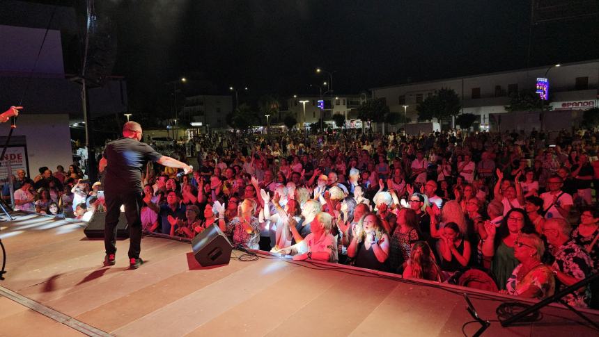 La Canta Napoli Band infiamma Campomarino Lido