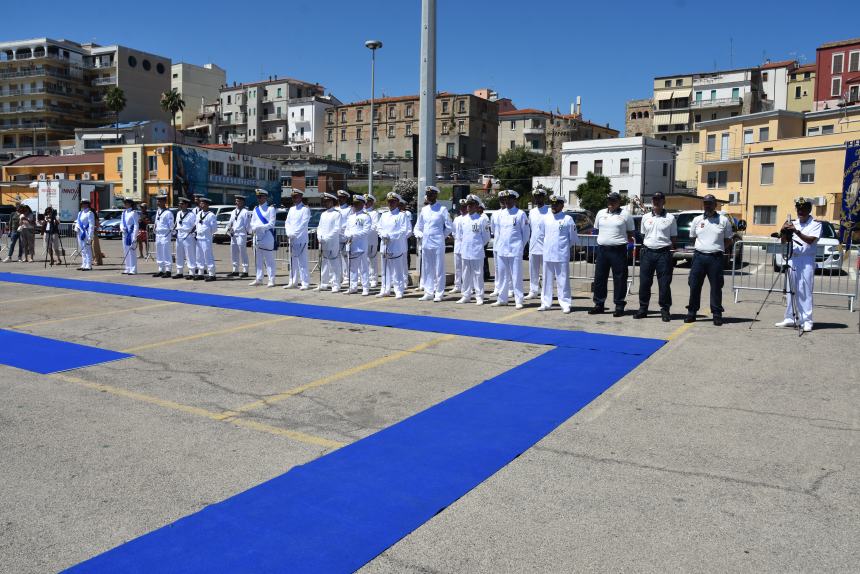 Il passaggio di consegne ai vertici della Guardia costiera