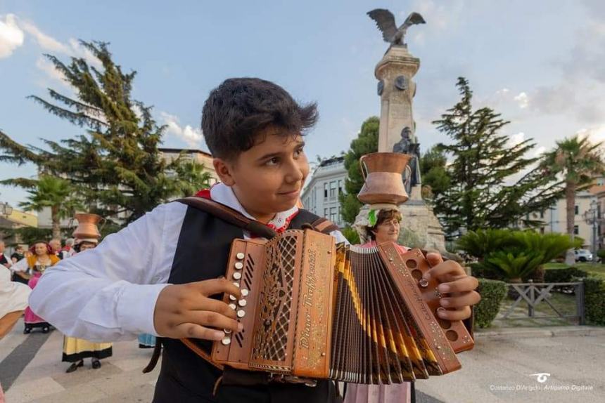 Musiche e danze tradizionali in centro storico e ai Giardini grazie a "Vasto in Chorus"