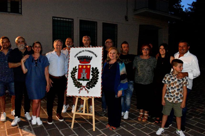 A Torrebruna festa per l'insediamento del Sindaco Troilo e omaggio all'uncinetto 